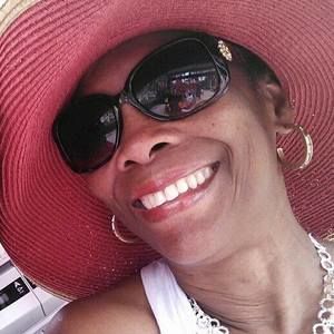 Meet your Posher, Debra